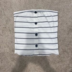 Caution to the wind black and white tub top